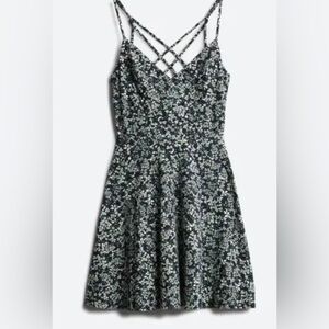 NEW Nine Britton Floral Lizzy dress stitch fix 
Criss Cross plus size 2X 🌸🌹🌺